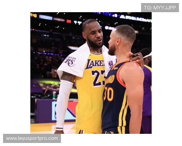 勒布朗-詹姆斯创41岁后25+10+5纪录，助攻数升至历史第二